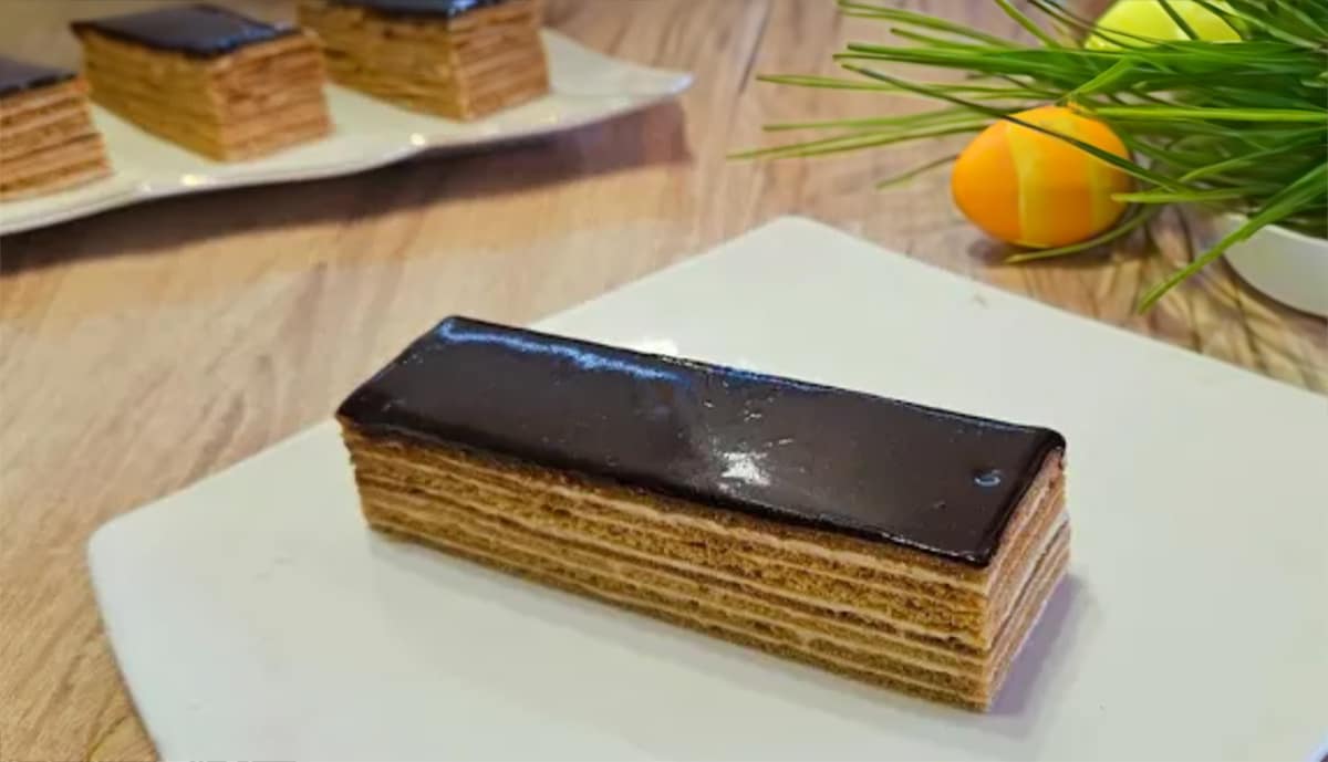 Tort armenesc delicios „Lapte de pasăre”: Desertul perfect pentru Paște