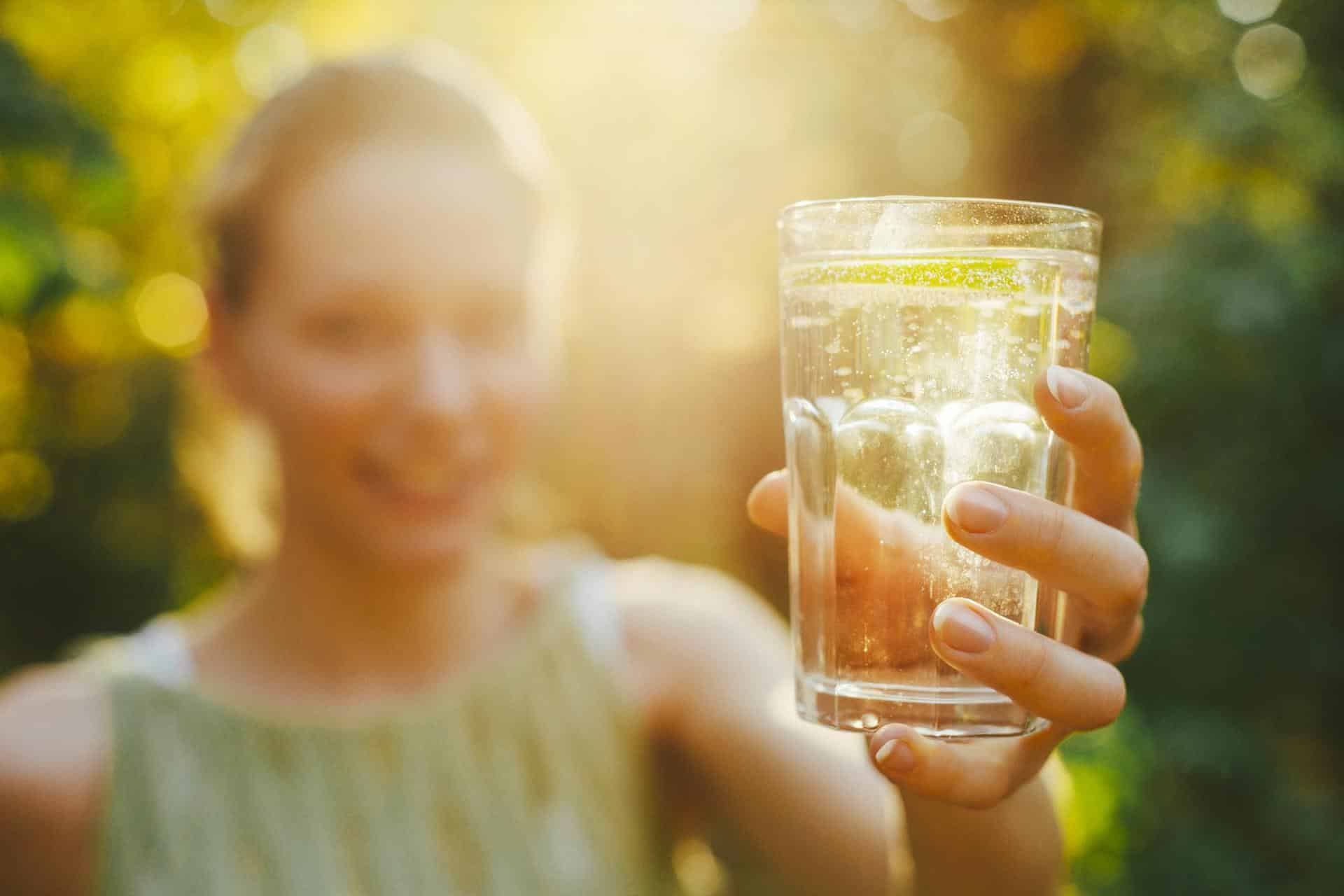 Este o mină de vitamine și minerale.  Începeți să beți azi și veți pierde în greutate în cel mai scurt timp