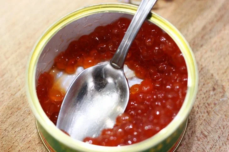 O delicatesă pentru bănuți: cum să faci caviar roșu din ketchup