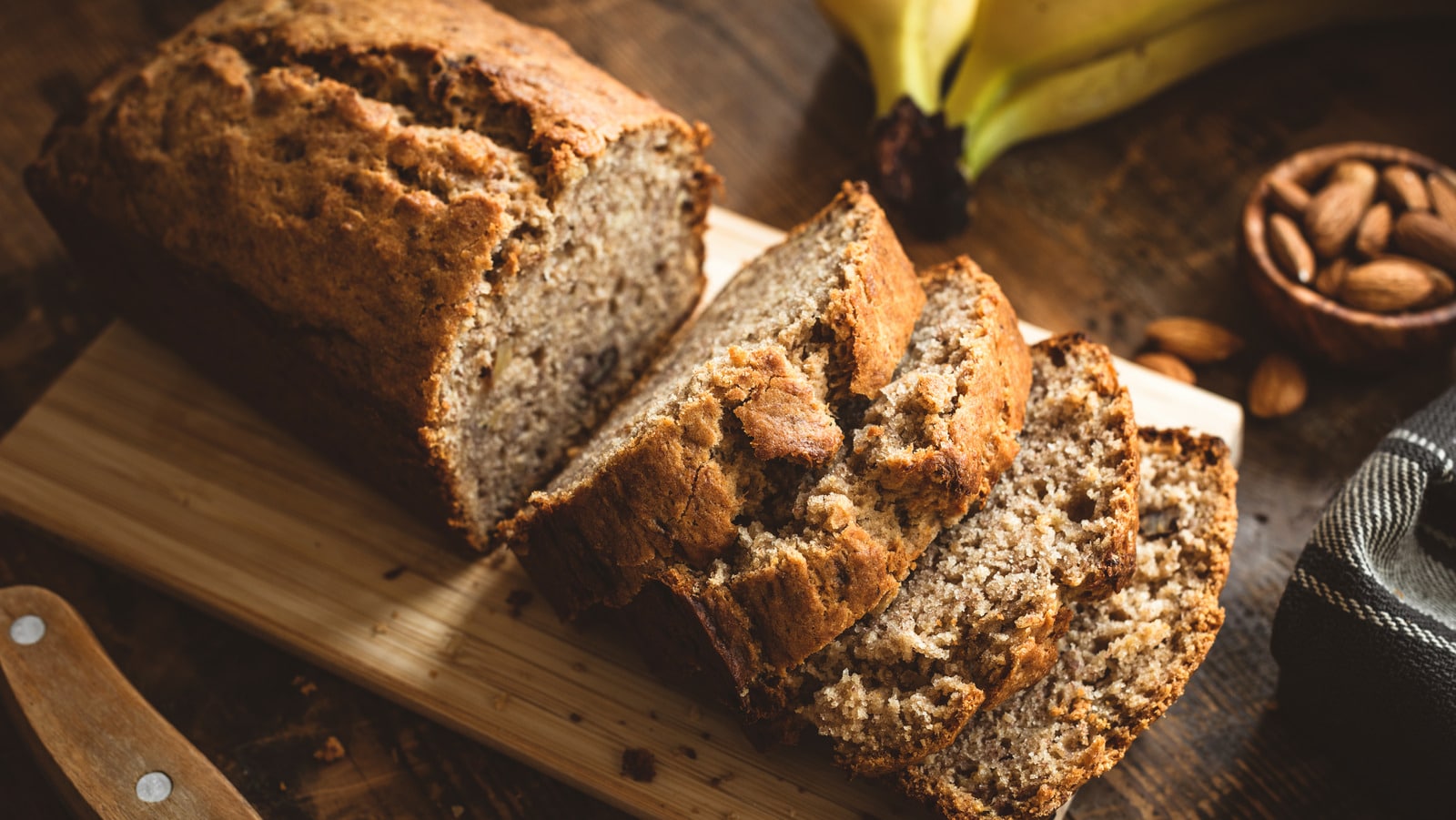 The Zip-Top Bag Hack pentru Moust Banana Bread de fiecare dată