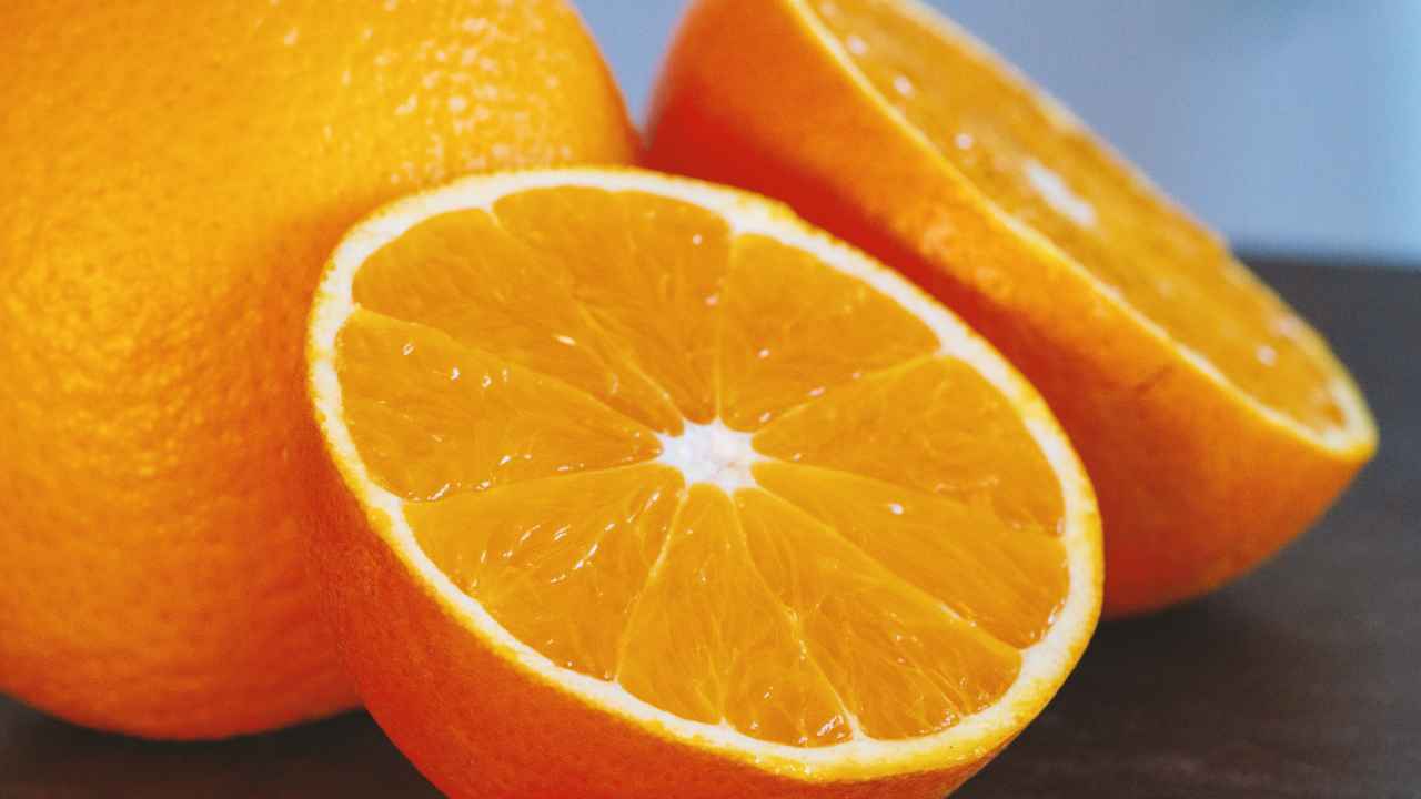 Vitamina C din corpul tău, cine ți-a spus că doar portocalele sunt suficiente te-a mințit mereu