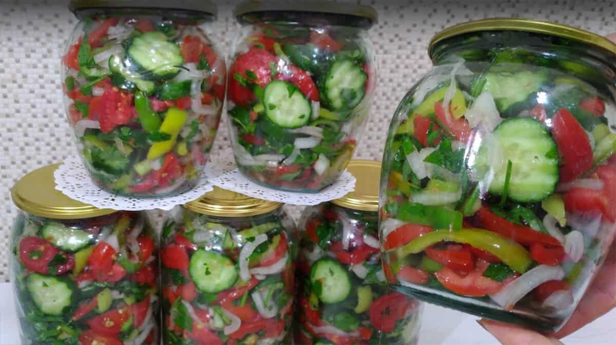 Cea mai bună salată de legume în borcane: Legumele au gust proaspăt iarna!