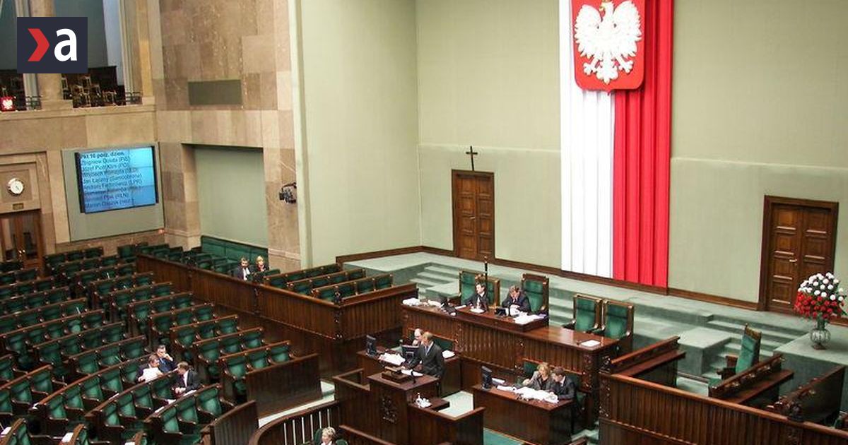 Sejm-ul polonez a aprobat legi privind reforma Curții Constituționale