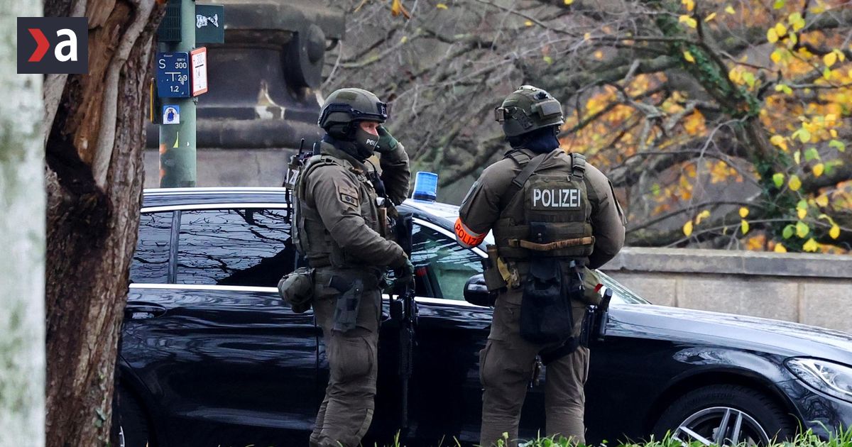 Dramă cu ostatici în Hamburg: un bărbat amenințat cu o mitralieră și grenade