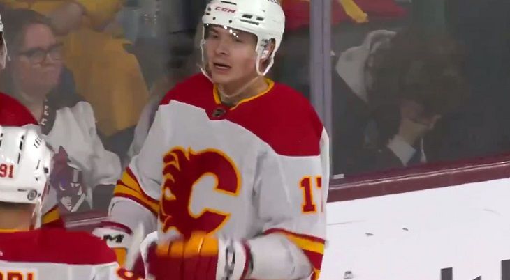 Hat-trick-ul belarusului Sharangovich a adus victoria lui Calgary în meciul NHL