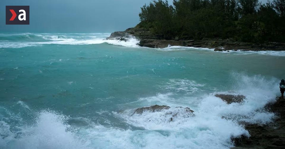 Uraganul Hone a provocat ploi abundente și valuri pe cea mai mare dintre insulele Hawaii