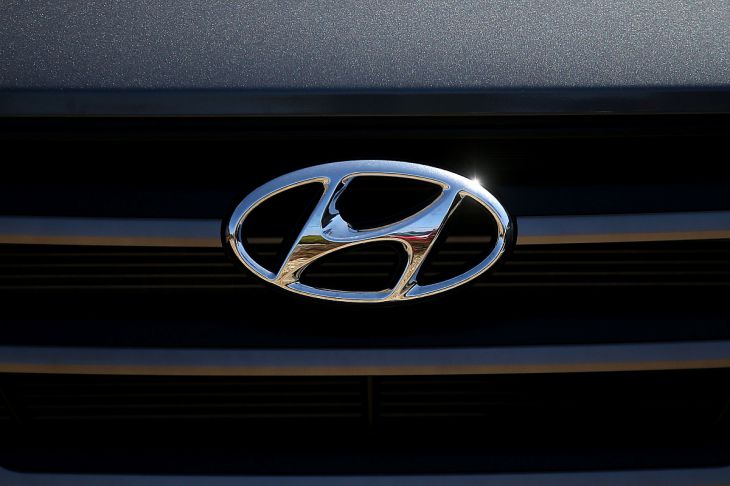 Hyundai va lansa un nou sedan compact Aura