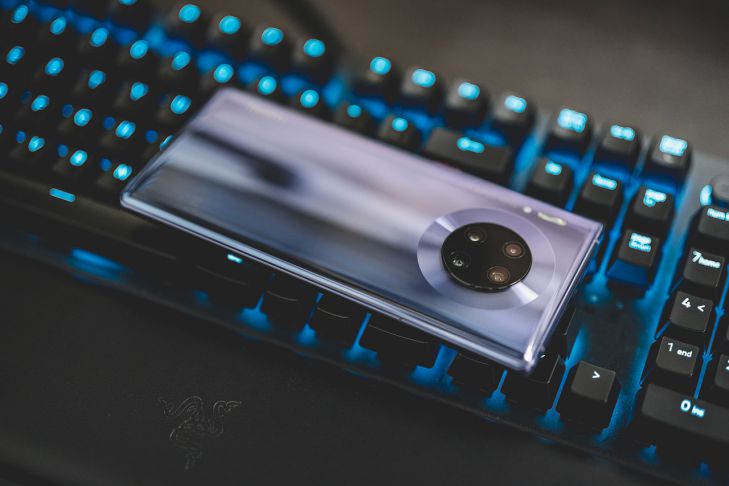 China lucrează la crearea primului smartphone din lume cu o cameră de 256 de megapixeli