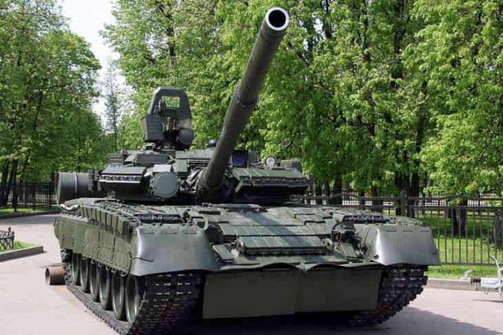 Tancurile rusești T-80BVM modernizate au speriat armata norvegiană