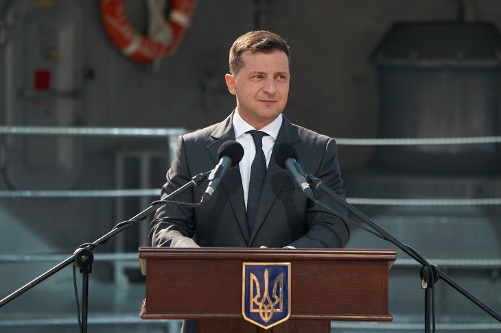 După decretul lui Zelensky, trei canale TV au încetat să mai difuzeze în Ucraina