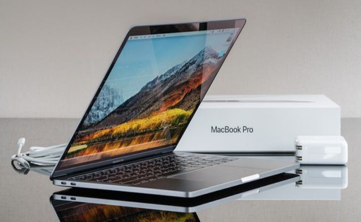 Apple dezvăluie rezultatele testelor pentru MacBook Pro cu 8 nuclee