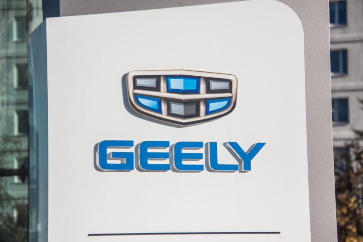 Geely va prezenta minivan Jiaji actualizat bazat pe Volvo în februarie