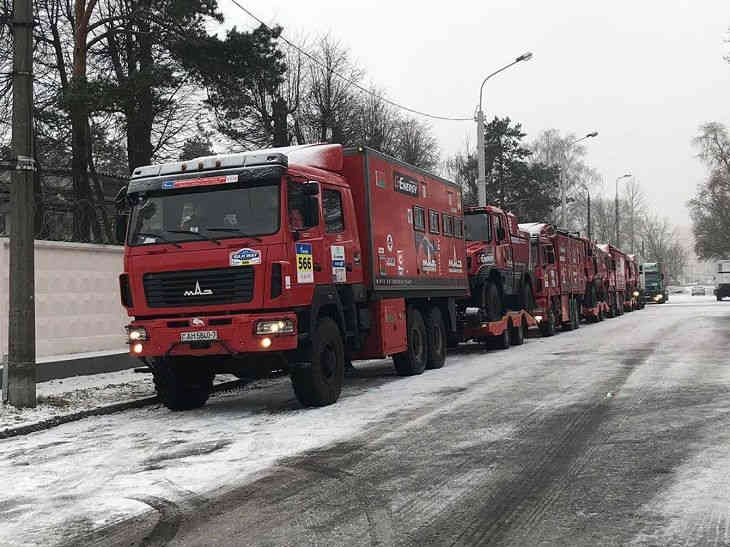 Echipa MAZ-SPORTauto a prezentat mașini sport înainte de raliul Dakar 2020