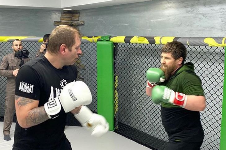 „Mi-am pus mănușile și am intrat în ring!” Kadyrov a luptat cu Alexander Emelianenko