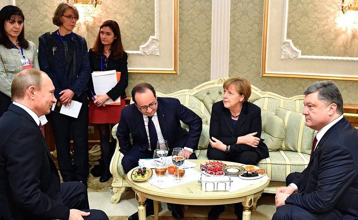 Hollande, în urma lui Merkel, a vorbit deschis despre acordurile de la Minsk