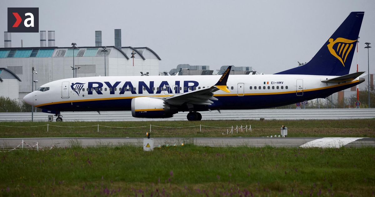 Ryanair critică aeroporturile pentru că i-au îmbătat pe pasageri