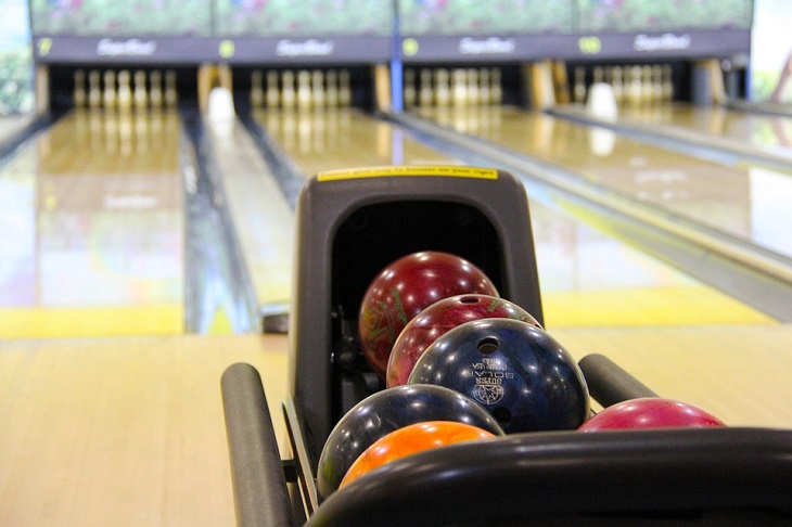 Filmări pe pistă de bowling în California