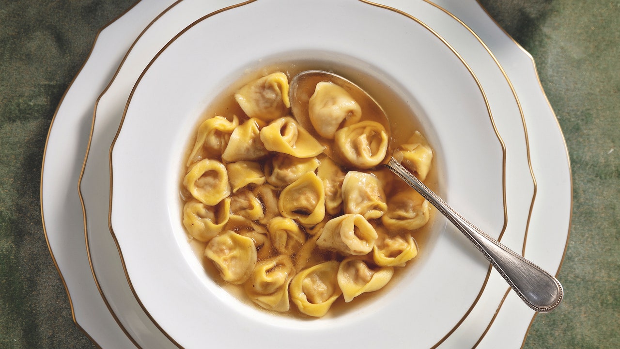 Tortellini in supa de pui de Bruno Barbieri